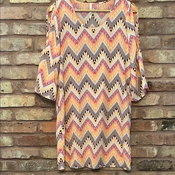 Tops - Chevron Patterned Women's Tunic